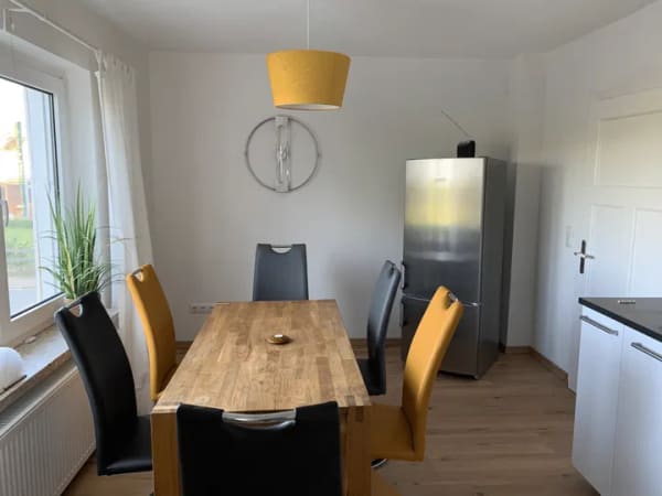 Immobilie in Felsberg - Modernisiertes Einfamilienhaus direkt an der Eder mit Naturgarten und Terrasse in Felsberg-Wolfershausen - Bild 3