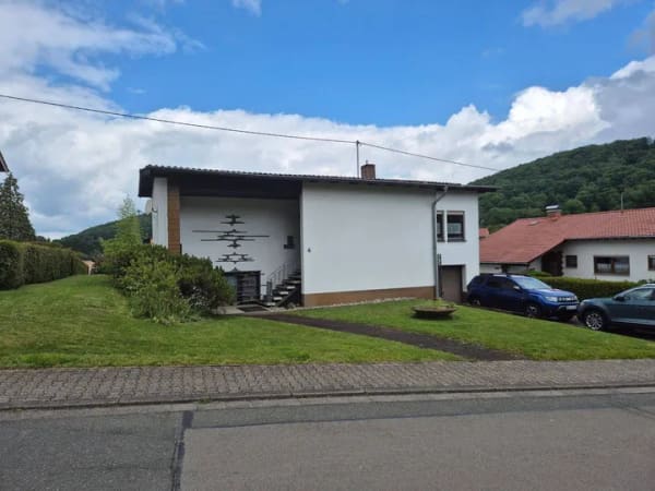 Immobilie in Namborn - Viel Raum für Familie, Garten und eigene Ideen - Einfamilienhaus in Furschweiler - Bild 0