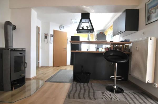Immobilie in Schrobenhausen - Top gepflegtes und modernisiertes Zweifamilienhaus mit 4 WEH in sehr ruhiger Lage - Top Rendite - Bild 3