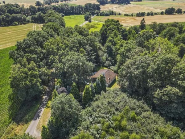 Immobilie in Colnrade - Colnrade-Beckstedt | Gepflegter Bungalow in wunderschöner Alleinlage - Bild 1
