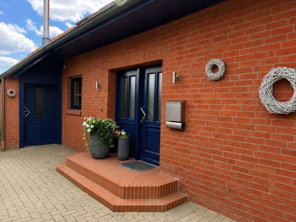 Immobilie in Berge - **Großzügiger Bungalow mit Wintergarten, Kamin & ausgebautem Obergeschoss** - Bild 1