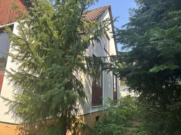 Immobilie in Burgdorf - Sanierungsbedürftiges und vollunterkellertes Ein bis Zweifamilienhaus in Burgdorf - Bild 4