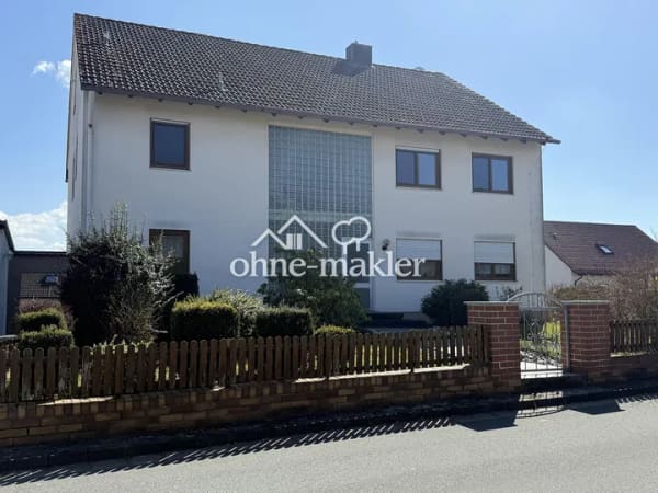 Immobilie in Uehlfeld - Großzügiges 2-/3- Familienhaus in ruhiger Lage mit flexiblen Nutzungsmöglichkeiten - Bild 0