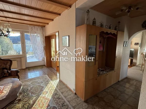 Immobilie in Uehlfeld - Großzügiges 2-/3- Familienhaus in ruhiger Lage mit flexiblen Nutzungsmöglichkeiten - Bild 1