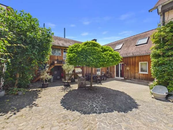 Immobilie in Altenstadt - Loft. Fachwerk. Scheune. Ein Anwesen, das es kein zweites Mal gibt im Alten Ortskern von Altenstadt - Bild 0