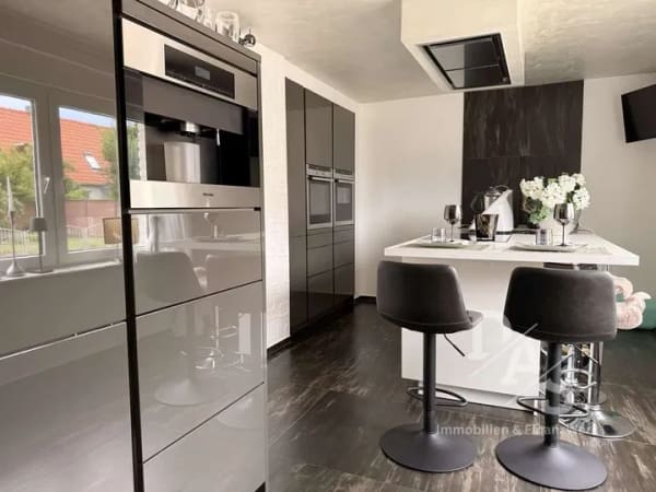 Immobilie in Seeland - Ankommen, wohlfühlen, Zuhause sein - Stilvolles Einfamilienhaus mit traumhaftem Garten. - Bild 4