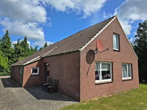 Immobilie in Detern - Landhaus in herrlicher Alleinlage mit Weide! - Bild 1