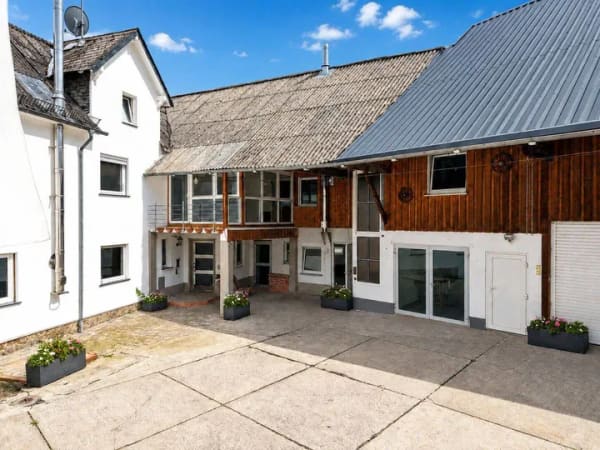 Immobilie in Schöffengrund - Charmante Hofreite mit ELW, Garten und Werkstatt - provisionsfrei - Bild 1