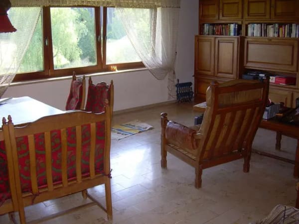 Immobilie in Moorenweis - Bauernhaus mit Pferdestall u. Scheune auf 4307 qm Grund in bester Randlage - Bild 3