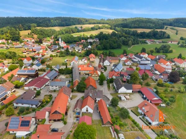 Immobilie in Aichen - *** EIN- bzw. ZWEIFAMILIENHAUS MIT GÄSTEHAUS+WERKSTATT+GARAGEN+STADEL UVM! *** - Bild 0