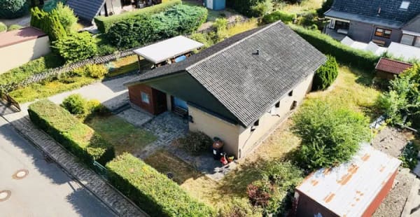 Immobilie in Moringen - Bungalow mit ca. 606 m² Eigentumsgrundstück - ebenerdig wohnen und individuell gestalten - Bild 1