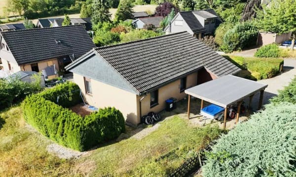 Immobilie in Moringen - Bungalow mit ca. 606 m² Eigentumsgrundstück - ebenerdig wohnen und individuell gestalten - Bild 3