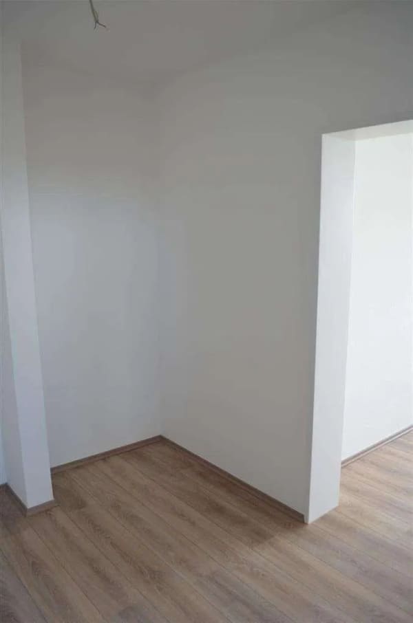 Immobilie in Moers - Modern sanierte Wohnung mit Balkon & Aufzug – vermietet in begehrter Lage - Bild 4