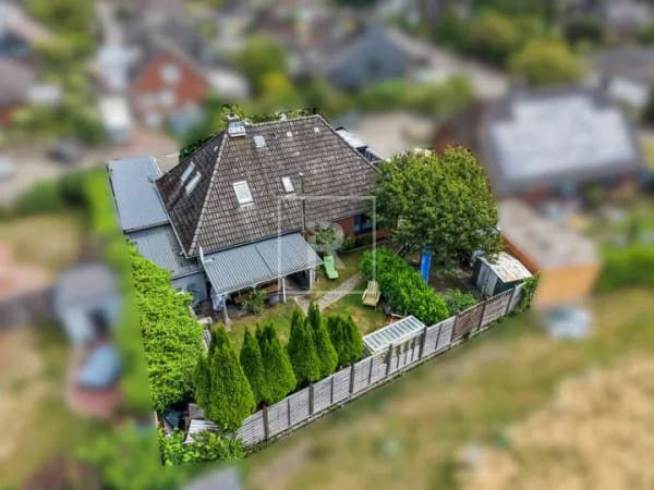 Immobilie in Aukrug - Gepflegtes Einfamilienhaus mit ca. 131 m² Wohnfläche und Vollkeller in Sackgassenlage von Aukrug-Inn - Bild 3