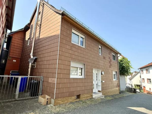 Immobilie in Allendorf (Lumda) - Charmantes Einfamilienhaus mit historischem Charakter im Herzen von Allendorf-Lumda - Bild 1