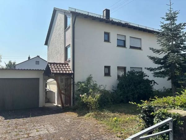 Immobilie in Freudental - Zweifamilienhaus angrenzend an Felder und Wiesen - Bild 1