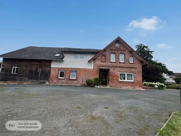 Immobilie in Neustadt bei Coburg - Schönes Einfamilienhaus mit Scheune und großem Grundstück in Wildenheid - Bild 1