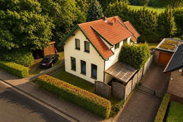 Immobilie in Bad Zwischenahn - Kapitalanlage mit Potenzial – Zweifamilienhaus in Bad Zwischenahn - Bild 1