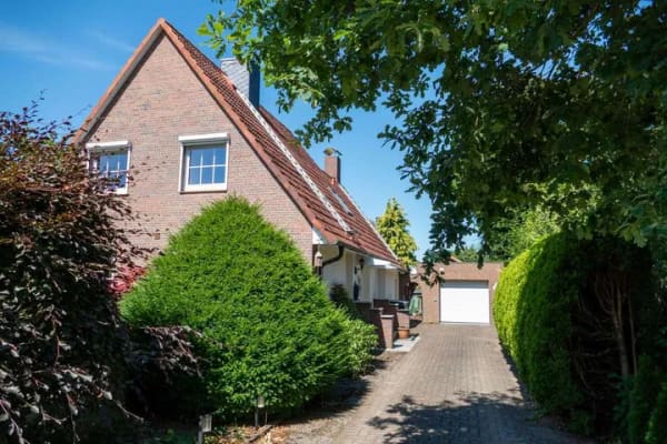Immobilie in Hartenholm - Einfamilienhaus mit Garage und gemütlichem Garten - Bild 2