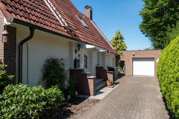 Immobilie in Hartenholm - Einfamilienhaus mit Garage und gemütlichem Garten - Bild 3
