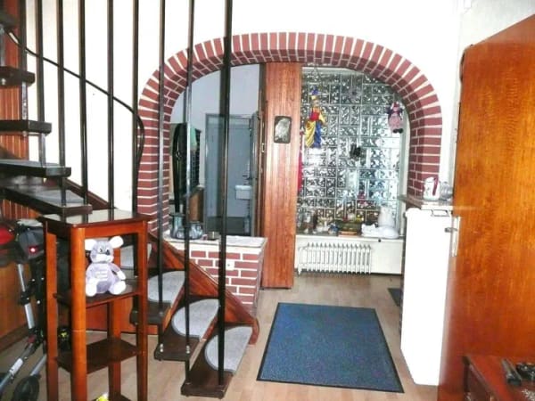 Immobilie in Barmstedt - 25355 Barmstedt  Für die Großfamilie Stadthaus :  EG , OG , DG wohnlich . viel Raum , ruhiger hinterer Garten mit Gartenhaus . - Bild 2