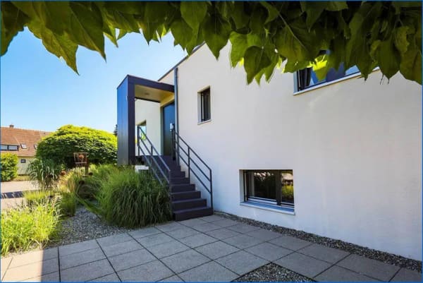 Immobilie in Moos - Architektonisch anspruchsvolle Villa in Moos - Wohnen mit besonderem Flair - Bild 3