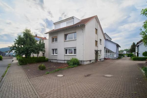Immobilie in Weingarten - Mehrfamilienhaus in Weingarten (Baden) - Bild 0