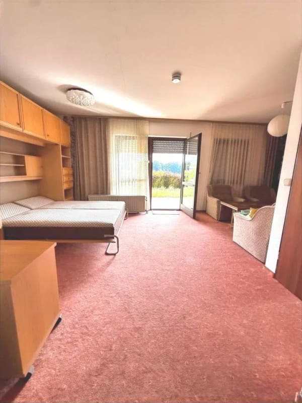 Immobilie in Immenreuth - Sonnige Erdgeschosswohnung mit großer Terrasse – klein im Format, groß in den Möglichkeiten - Bild 2