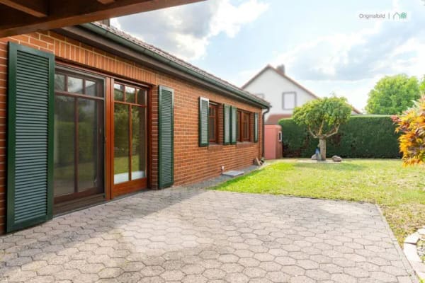 Immobilie in Unterpleichfeld - Selten verfügbarer Fertighaus-Bungalow! - Bild 0