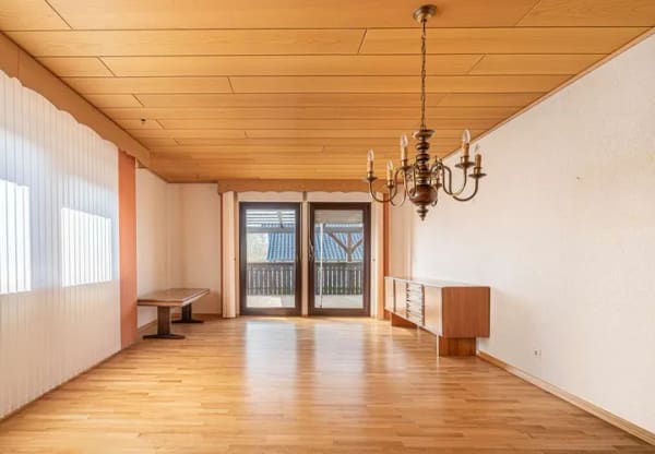 Immobilie in Gemünden am Main - ++Freistehendes EFH in Adelsberg zvk., 121qm Wfl., 718m² Grd., BJ 1974++ - Bild 1