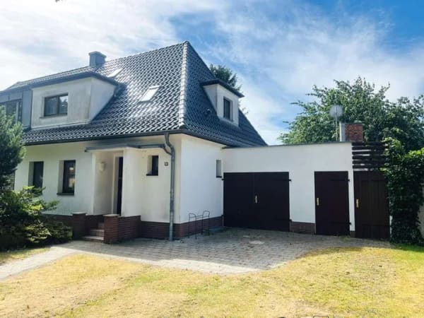 Immobilie in Rostock - Wohnhaus - 6 Zimmer - Garage - 1.000 m² Grund in Rostock Brinckmansdorf - Bild 0