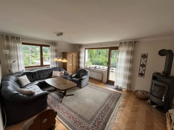 Immobilie in Rattiszell - Ohne Wartezeit: Flexibles Zweifamilienhaus auf dem Land - bereit für den Einzug - Bild 4