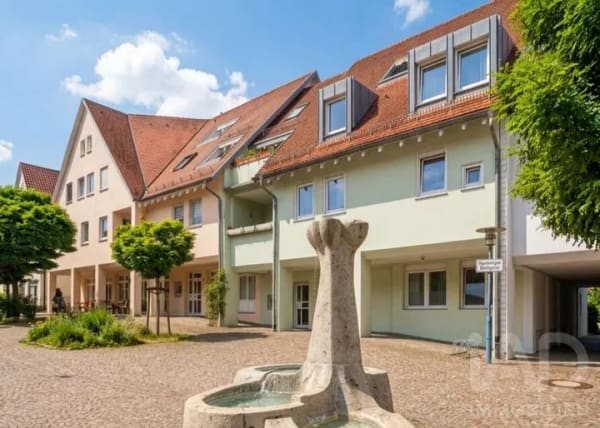Immobilie in Berg - 2-Zimmer Wohnung mit dem extra Charme – modernisiert und wertbeständig - Bild 1
