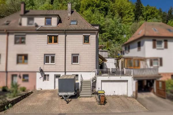 Immobilie in Neuenbürg - Ein Zuhause zum Wohlfühlen – großzügiges Fachwerkhaus mit viel Charme und idyllischem Garten - Bild 2