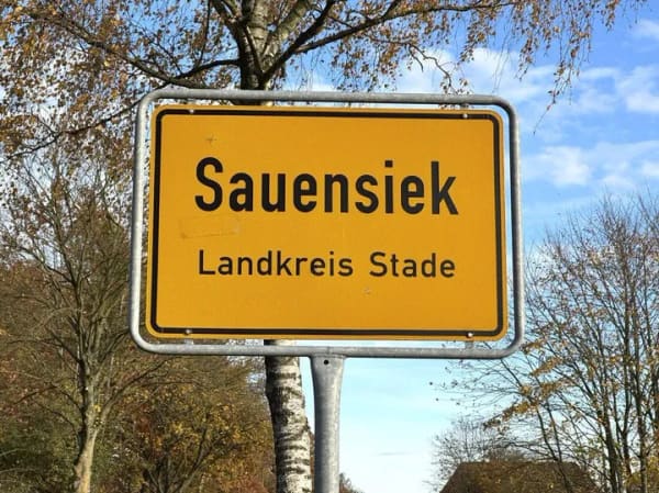 Immobilie in Sauensiek - Neuwertig wohnen in Sauensiek - hochwertige Doppelhaushälfte mit 6 Zimmern und Süd-West-Garten *** 360 Grad Rundgang *** - Bild 2