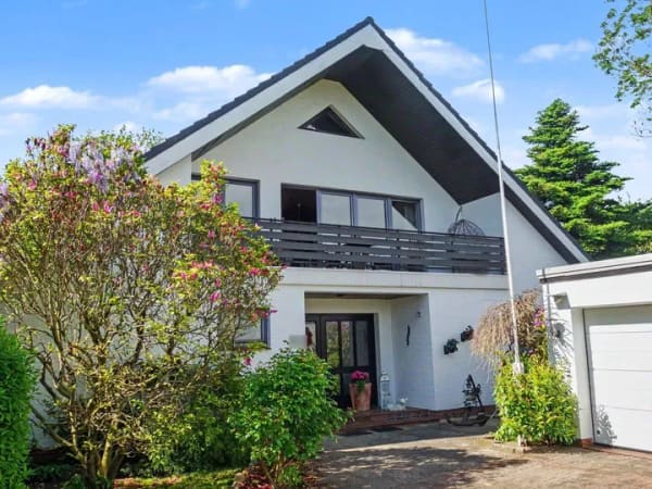 Immobilie in Brunsbüttel - Exklusives Einfamilienhaus mit Garage in bevorzugter Lage Nähe Elbdeich in Brunsbüttel - Bild 0