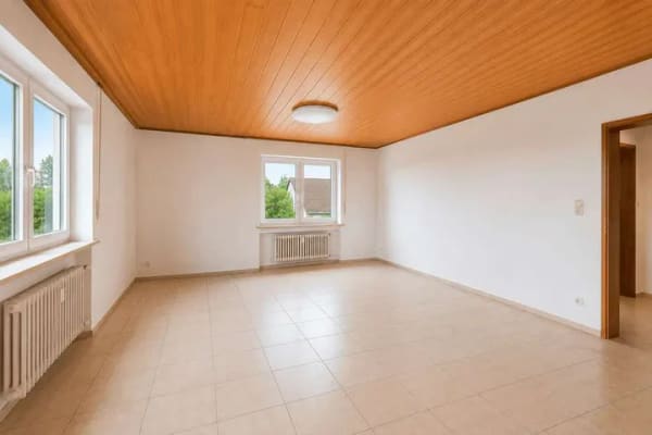 Immobilie in Oberhaid - Provisionsfreie, vermietete 5-Zimmer-Erdgeschosswohnung mit Balkon, Terrasse und Garten in Oberhaid - Bild 1