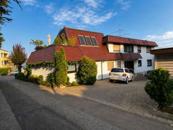 Immobilie in Reichenbach an der Fils - Großzügige 2,5-Zimmer-Eigentumswohnung mit privater Terrasse in ruhiger Wohnlage - Bild 1