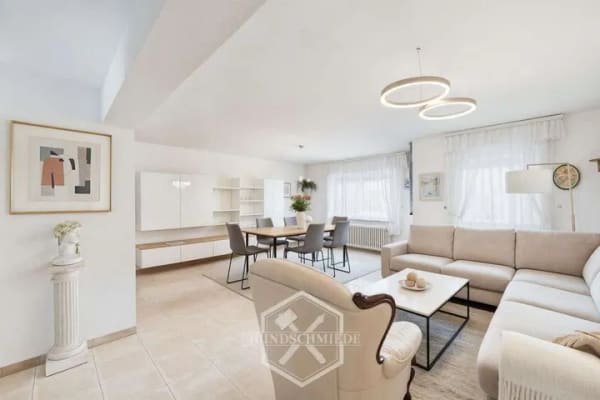 Immobilie in Heimsheim - Familienfreundlich wohnen: Großzügige 4,5-Zimmer-Wohnung - Bild 0