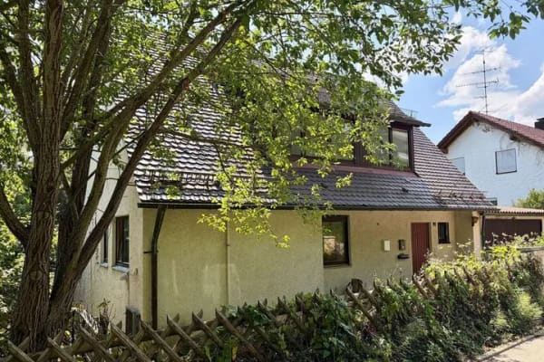 Immobilie in Blaustein - Viele  Möglichkeiten – Ihr Traumhaus in gefragter Lage im Grünen  - Bild 0