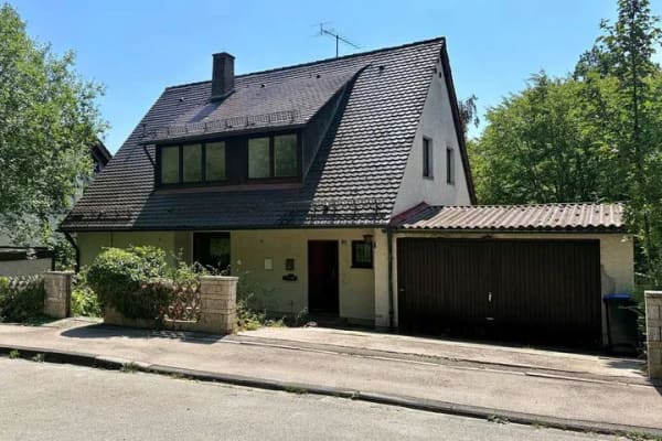 Immobilie in Blaustein - Viele  Möglichkeiten – Ihr Traumhaus in gefragter Lage im Grünen  - Bild 1