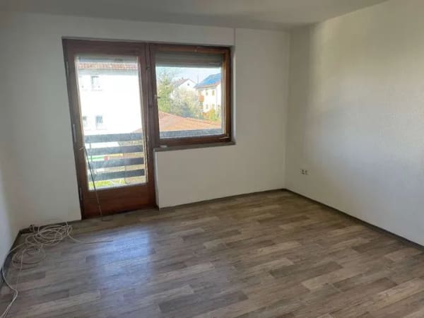 Immobilie in Neuenmarkt - 3-Zimmer-Wohnung in Neuenmarkt mit großem Entwicklungspotential - Bild 3