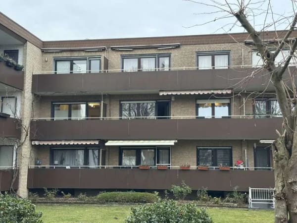 Immobilie in Verl - Preissenkung! Renovierte 2-Zi-Wohnung mit Balkon, Kellerraum, PKW-Stellplatz in Verl zu verkaufen - Bild 0