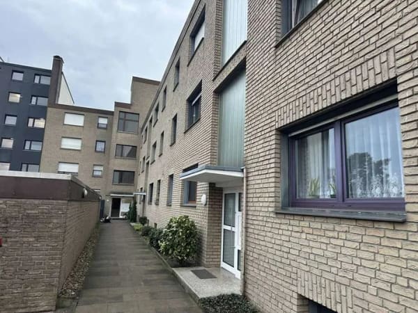 Immobilie in Verl - Preissenkung! Renovierte 2-Zi-Wohnung mit Balkon, Kellerraum, PKW-Stellplatz in Verl zu verkaufen - Bild 3
