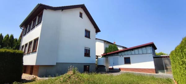 Immobilie in Reichartshausen - Sehr gepflegtes, modernisiertes Zweifamilienhaus - ideal als Kapitalanlage - Bild 2