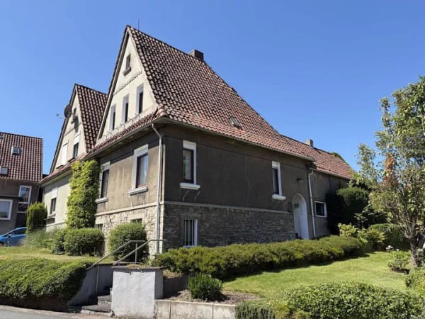 Immobilie in Detmold - Doppelhaushälfte in Heiligenkirchen wartet auf Renovierungen! - Bild 0