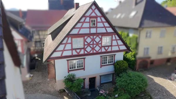 Immobilie in Gengenbach - Seltene Kapitalanlage – Zwei Häuser mit fünf Einheiten im Herzen von Gengenbach - Bild 2