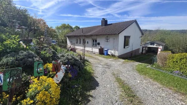 Immobilie in Mainleus - Charmantes Ein-/Zweifamilienhaus in idyllischer Lage - Bild 1