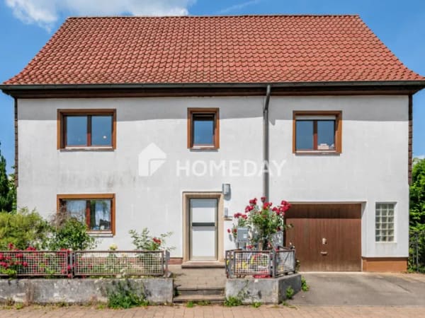 Immobilie in Bodelshausen - Charmantes Zweifamilienhaus mit großem Grundstück und Dachausbaupotenzial - Bild 0