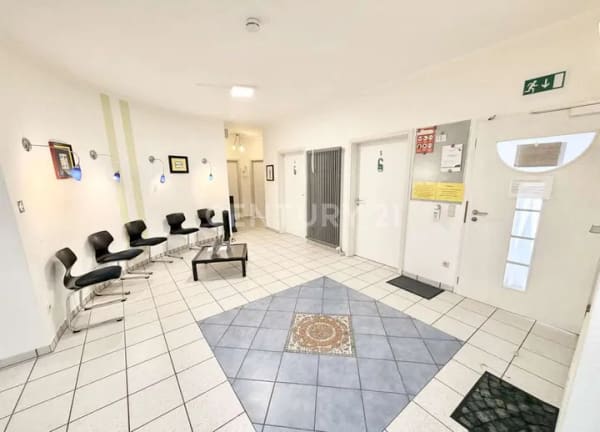 Immobilie in Alzey - Als großzügige Wohnung nutzbar oder in 3 Wohneinheiten aufteilbar - 6 Stellplätze, 3 Balkone - Bild 4